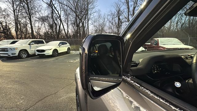 Used 2022 Land Rover Defender 110 X-Dynamic SE image 37