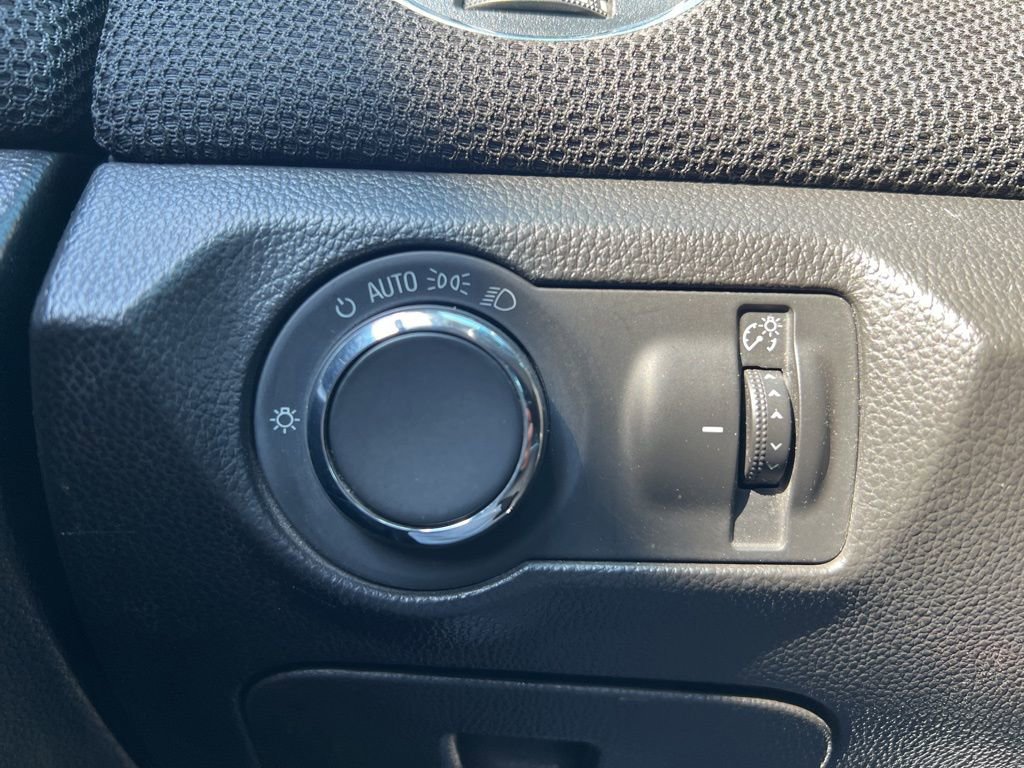 Used 2016 Chevrolet Cruze LT image 15