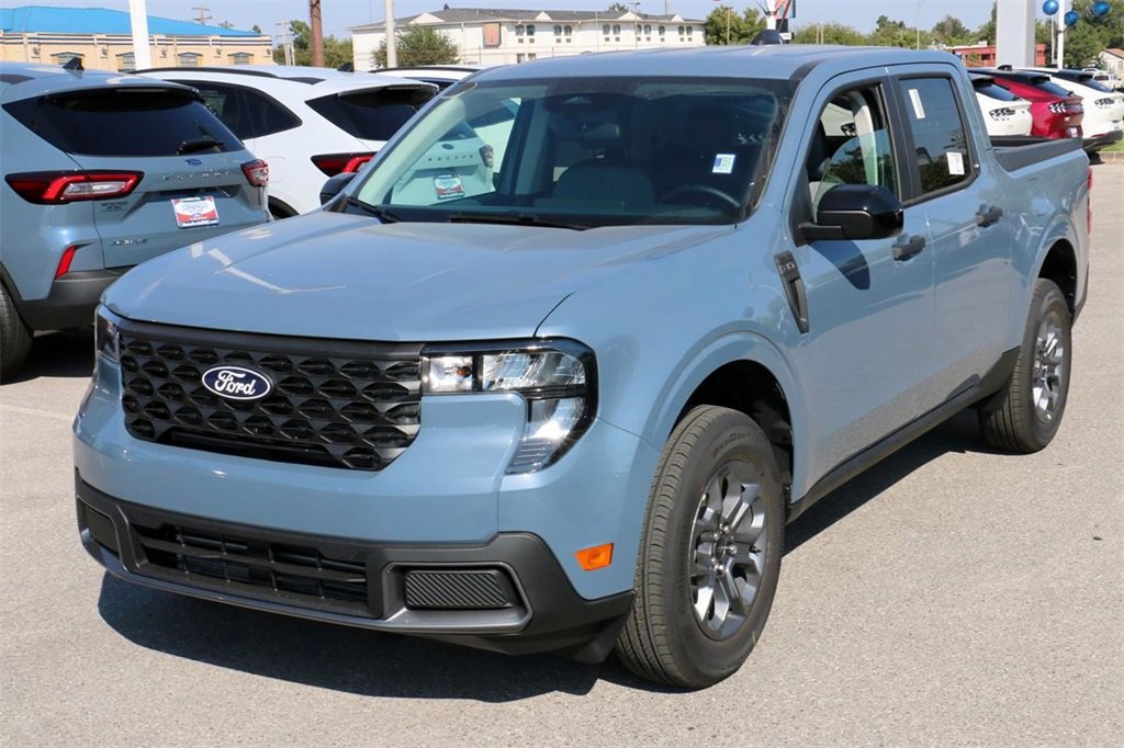 New 2025 Ford Maverick XLT w/ XLT Luxury Package image 2