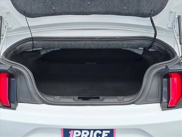 Used 2018 Ford Mustang Premium RWD image 6