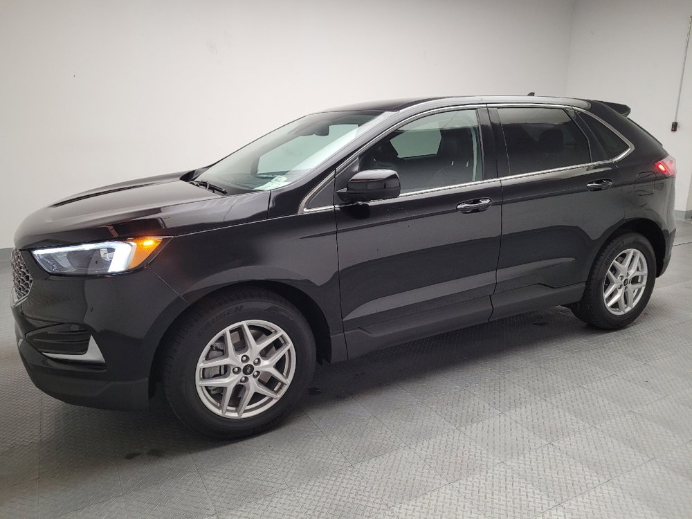 Used 2024 Ford Edge SEL image 2