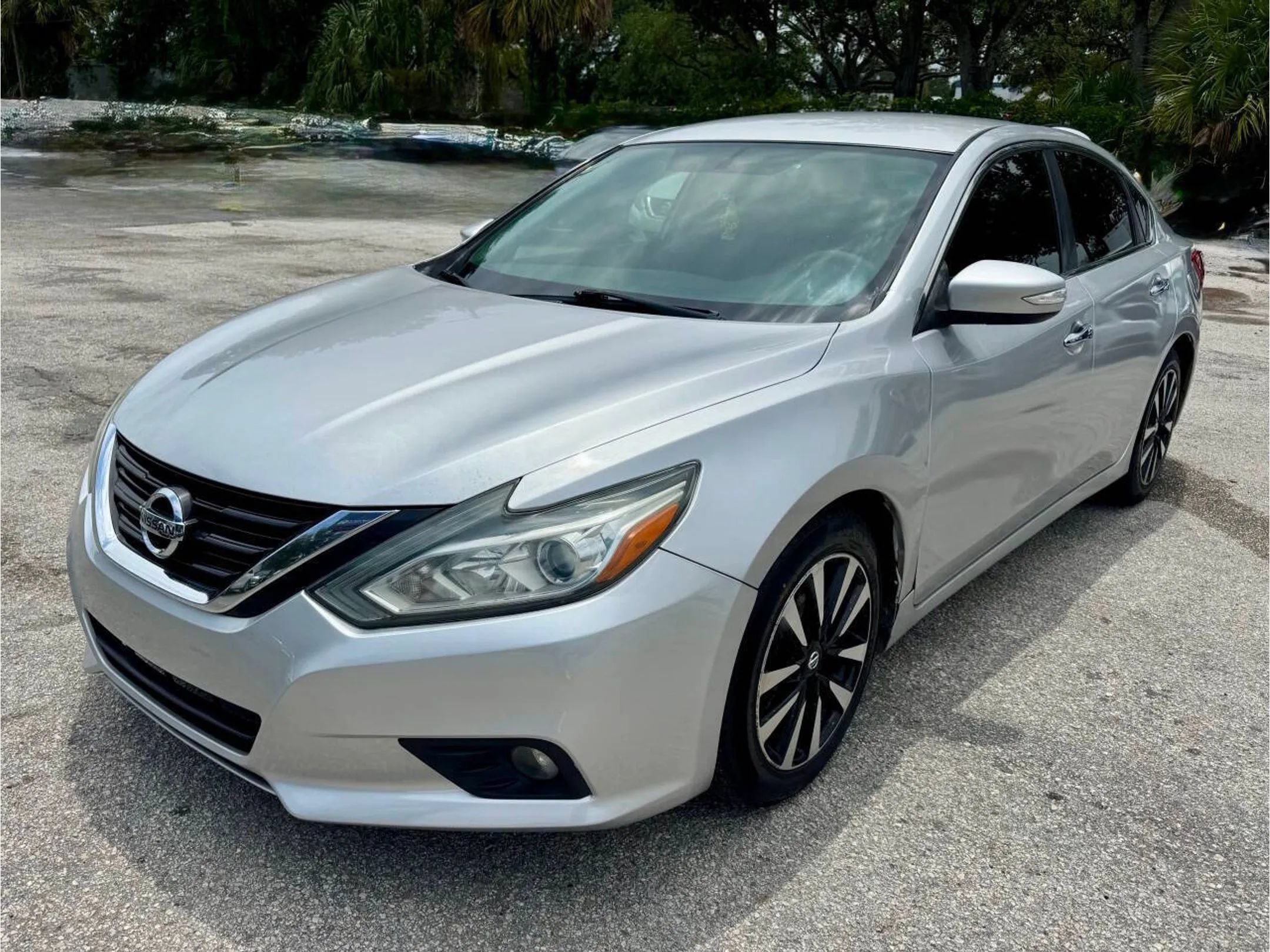 Used 2018 Nissan Altima 2.5 SL FWD image 17