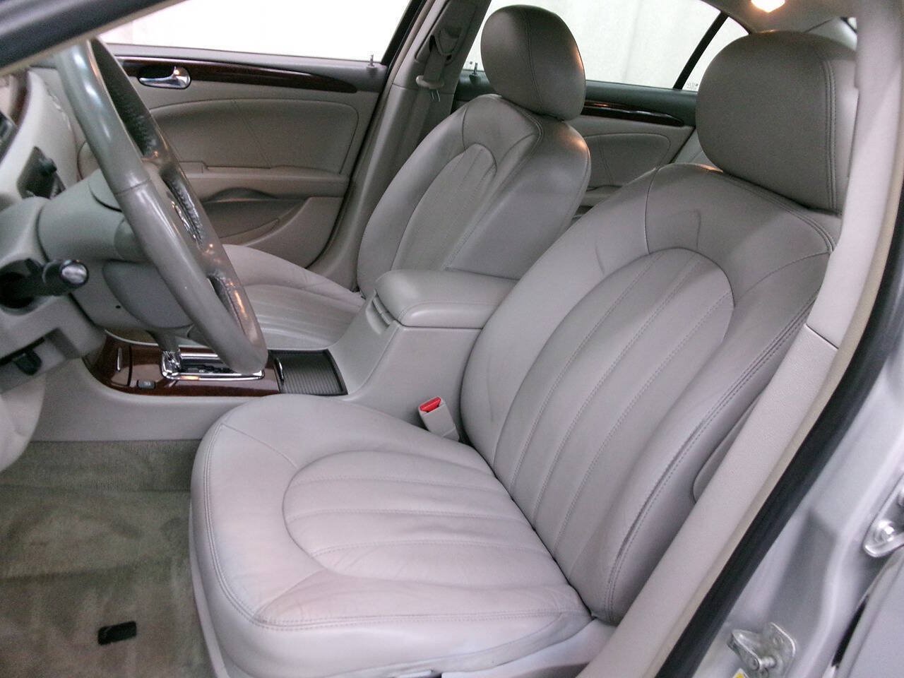 Used 2011 Buick Lucerne CXL FWD image 17