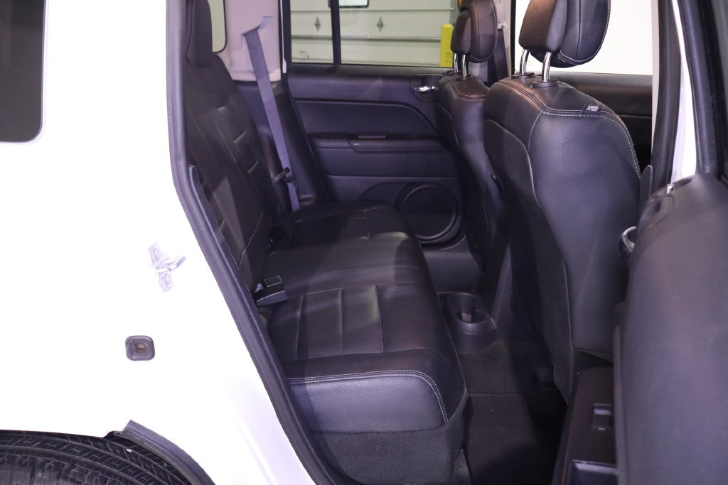 Used 2016 Jeep Patriot High Altitude FWD image 32