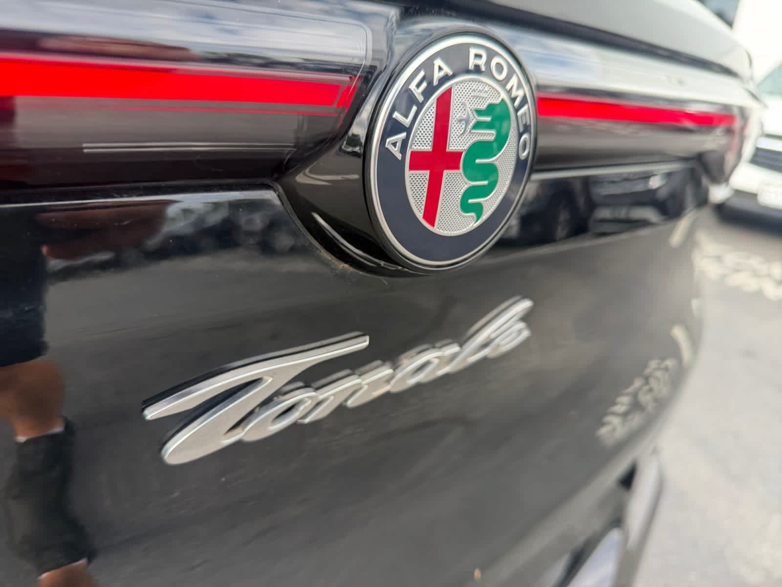 Used 2024 Alfa Romeo Tonale Ti w/ Premium Interior Package AWD/4WD image 23