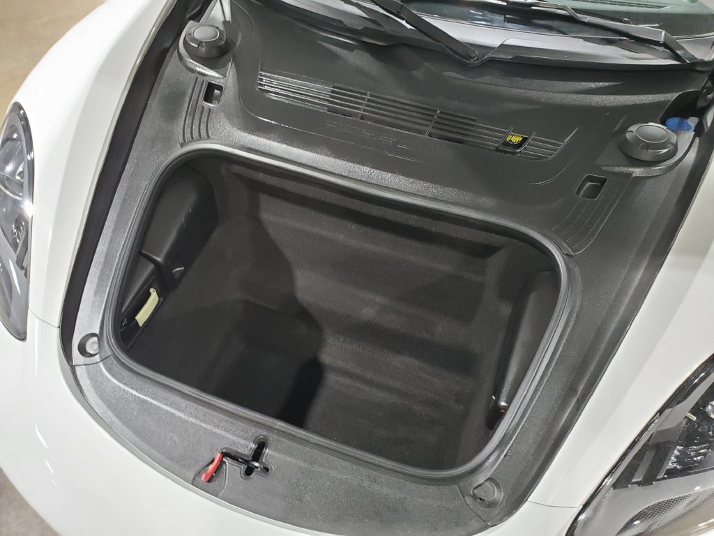 Used 2019 Porsche 718 Boxster RWD image 41
