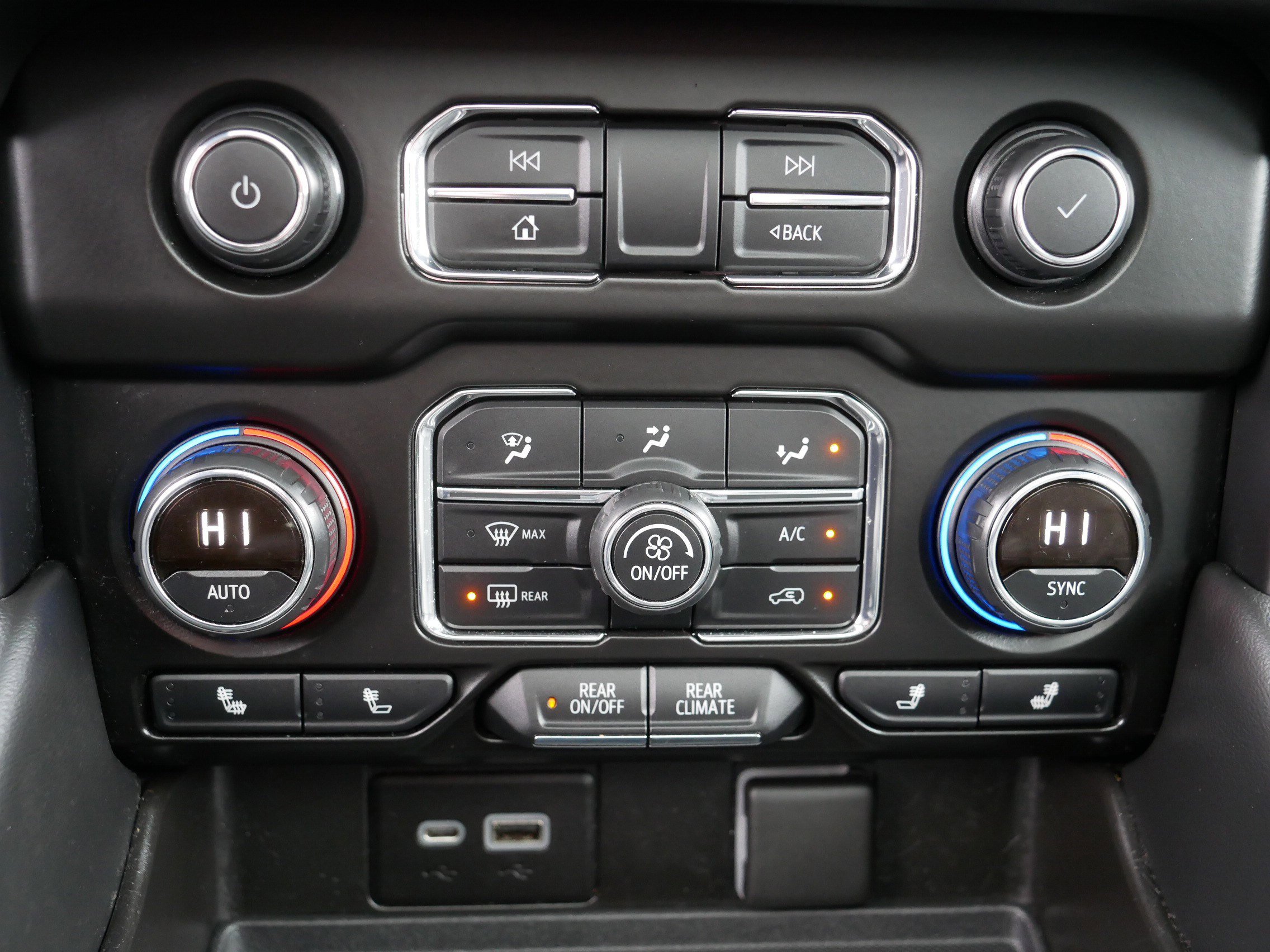 Used 2021 Chevrolet Tahoe Z71 w/ Z71 Signature Package image 23