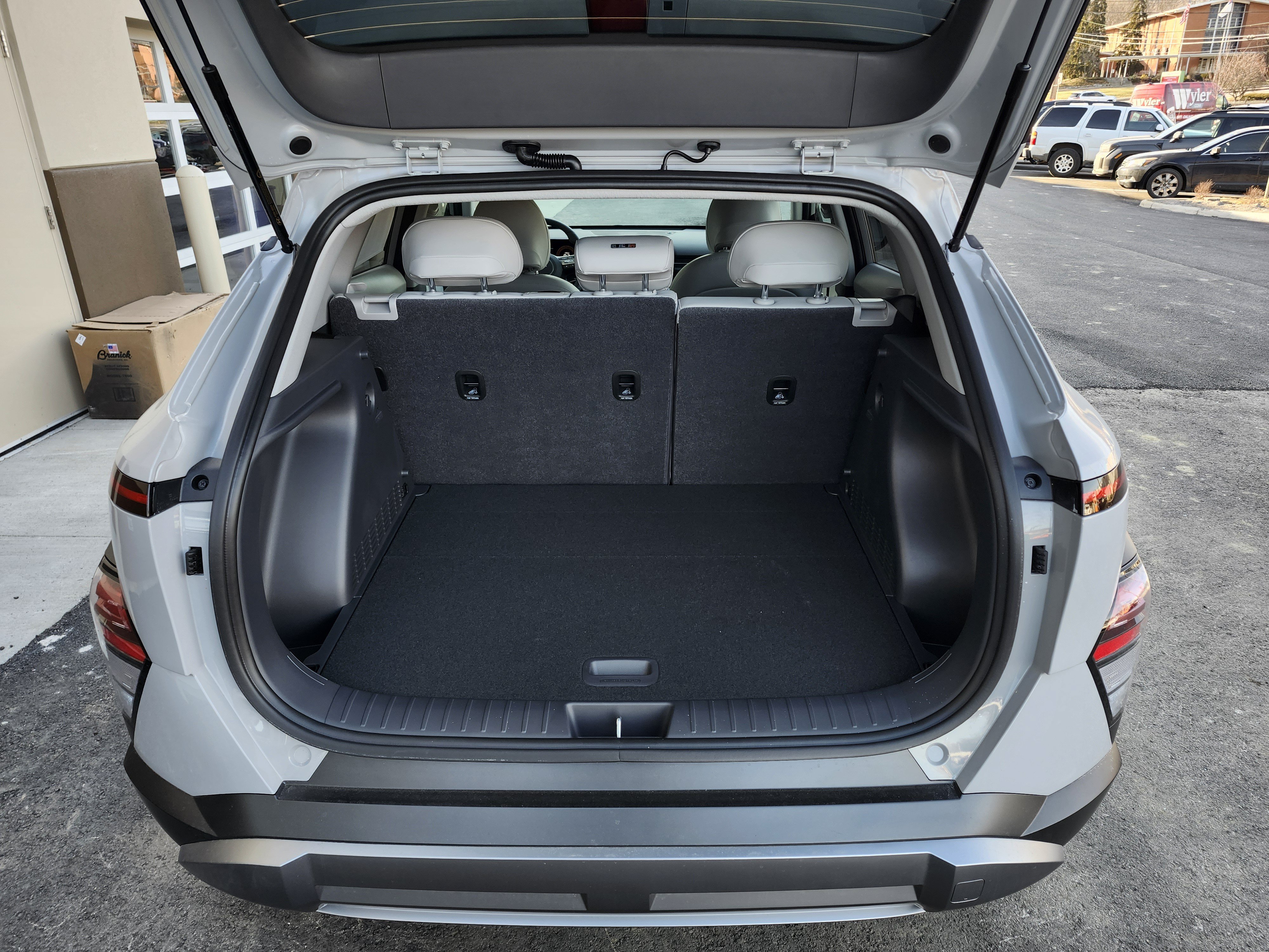 New 2026 Hyundai Kona SEL Premium AWD/4WD image 16