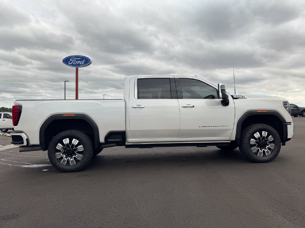 Used 2024 GMC Sierra 2500 Denali w/ Denali Reserve Package AWD/4WD image 4