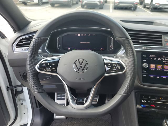 Certified 2024 Volkswagen Tiguan SEL R-Line AWD/4WD image 25