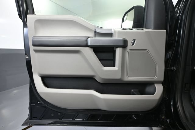 Used 2018 Ford F150 XLT w/ Equipment Group 302A Luxury AWD/4WD image 14