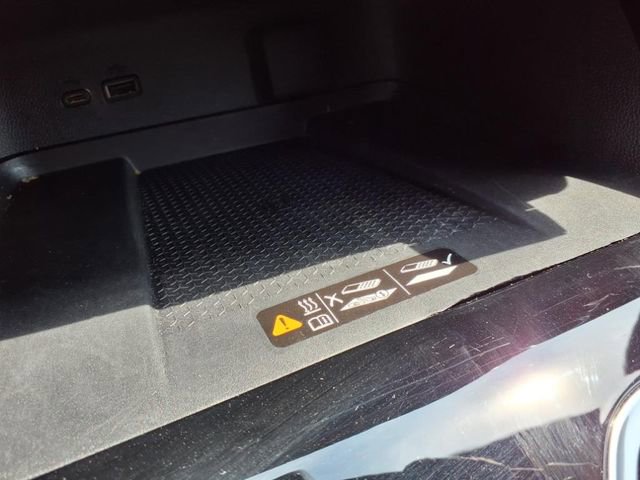 Used 2024 Chevrolet Traverse LT image 35