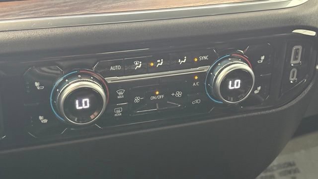 Used 2025 GMC Sierra 1500 SLT AWD/4WD image 40