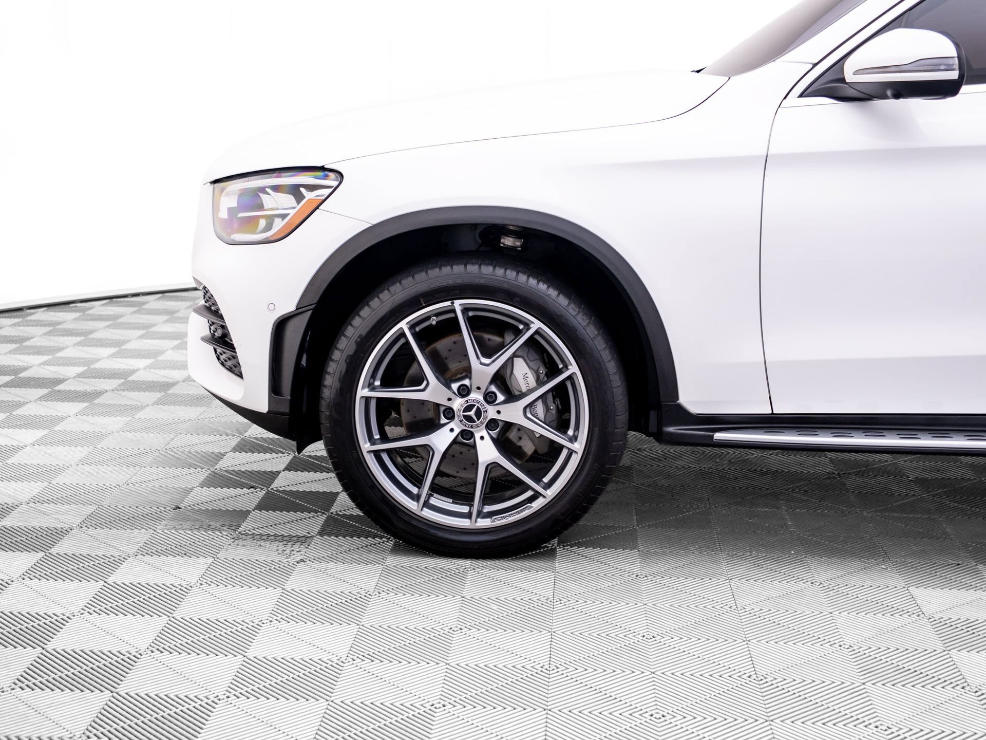 Used 2022 Mercedes-Benz GLC 300 4MATIC Coupe image 33