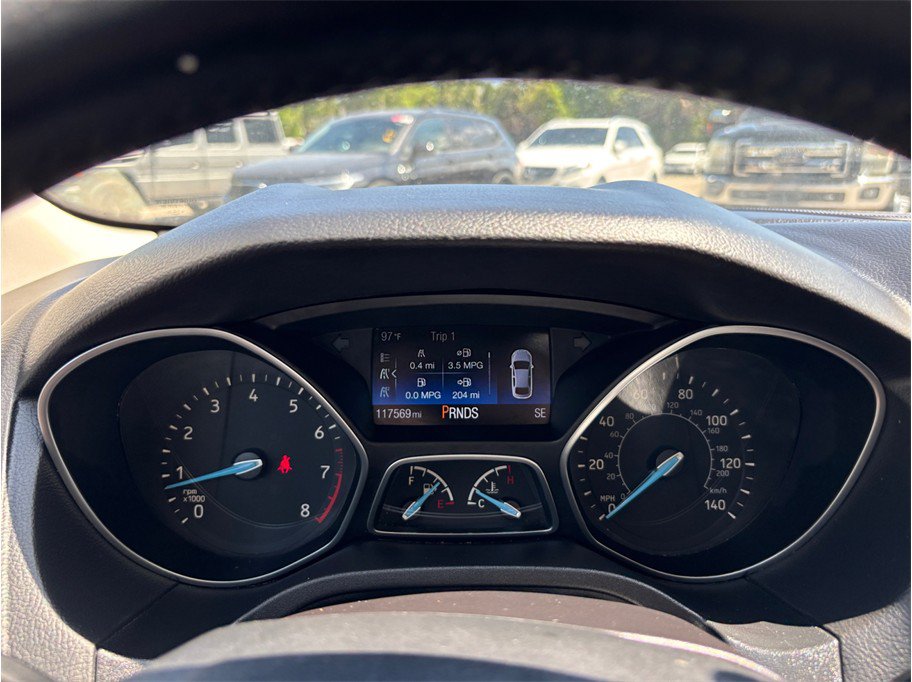 Used 2015 Ford Focus Titanium FWD image 19