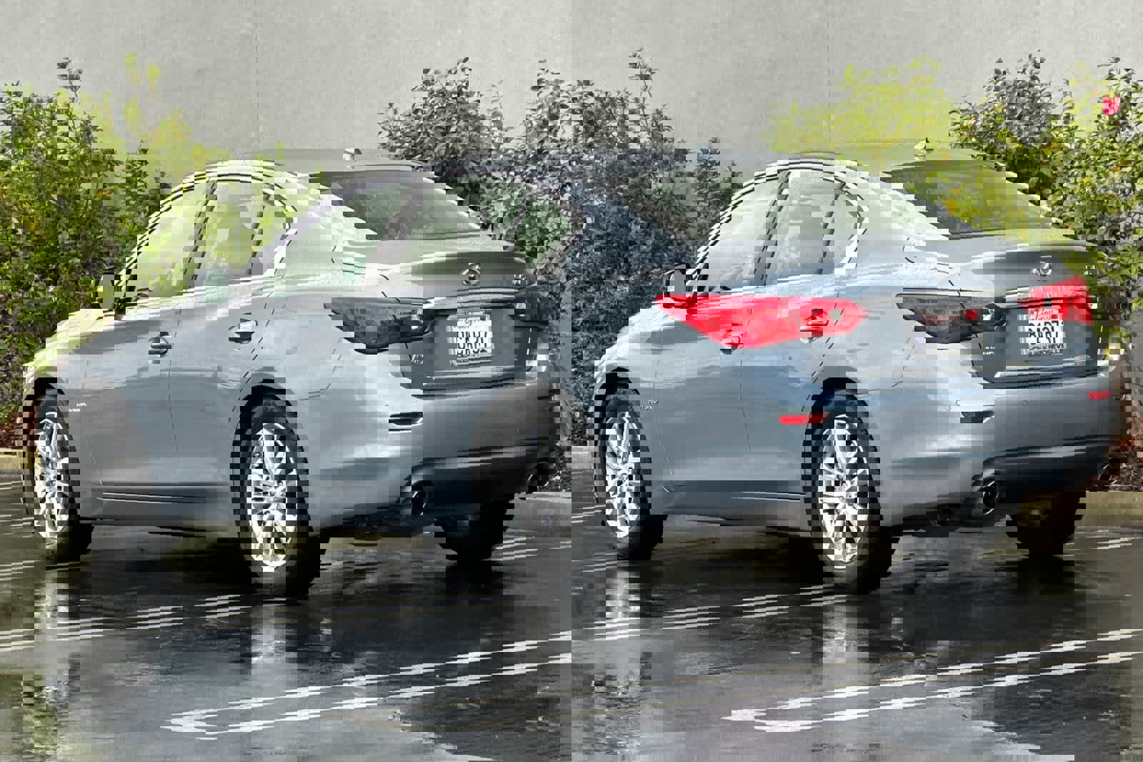 Used 2014 INFINITI Q50 Premium w/ Deluxe Technology Package image 7