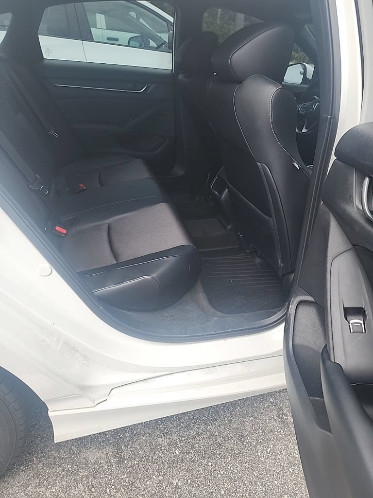 Used 2018 Honda Accord Sport image 15