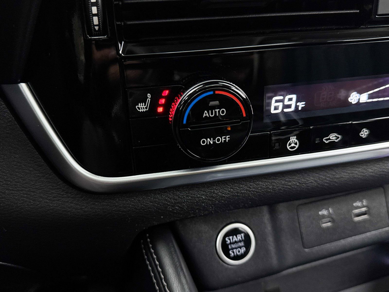 Used 2023 Nissan Rogue Platinum image 24