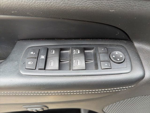 Used 2016 Jeep Grand Cherokee Limited AWD/4WD image 25