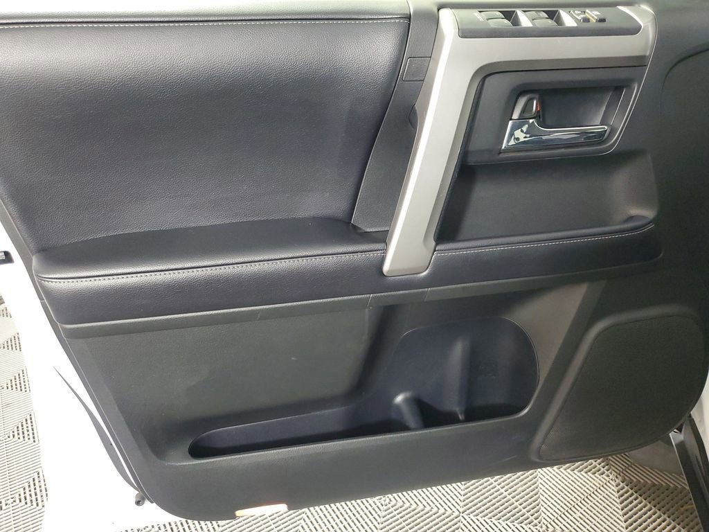 Used 2018 Toyota 4Runner SR5 RWD image 17