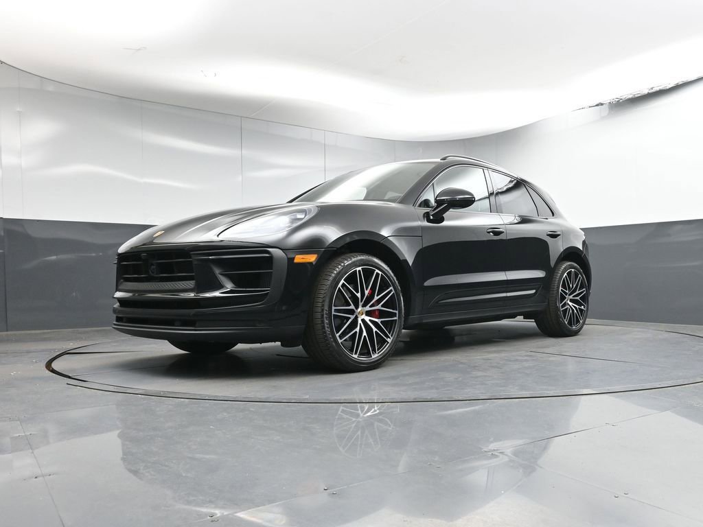 Certified 2024 Porsche Macan S image 28