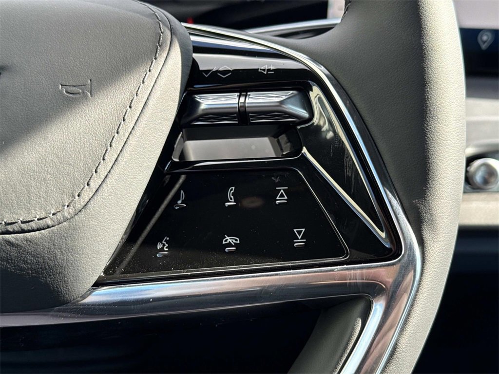 New 2026 Cadillac Vistiq Premium Luxury image 14
