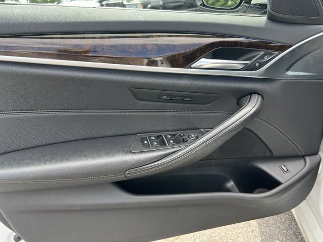 Used 2017 BMW 530i xDrive AWD/4WD image 13