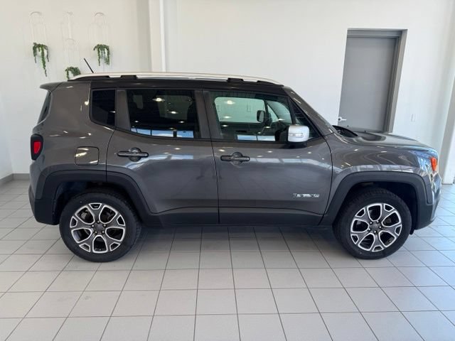 Used 2016 Jeep Renegade Limited AWD/4WD image 40