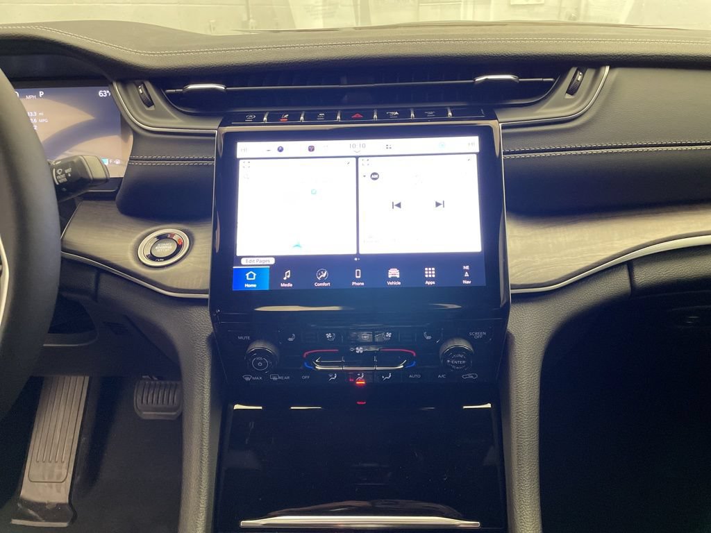 New 2025 Jeep Grand Cherokee Limited w/ Luxury Tech Group II RWD image 10