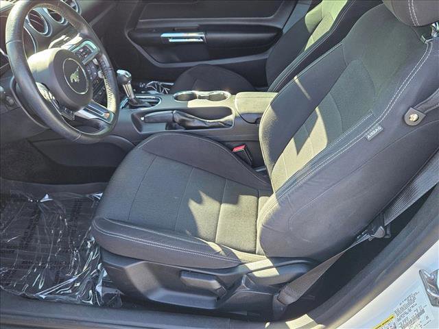 Used 2017 Ford Mustang Coupe RWD image 15