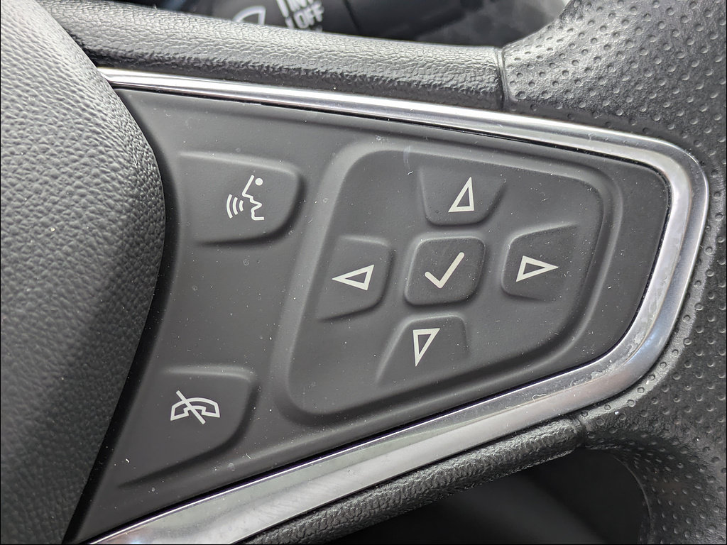Used 2025 Chevrolet Malibu LT FWD image 23
