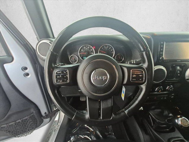 Used 2015 Jeep Wrangler Unlimited Sahara w/ Mopar Chrome Edition Group AWD/4WD image 28