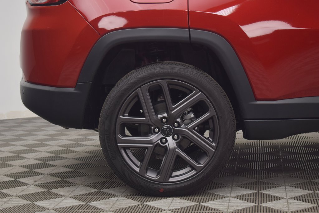 New 2026 Jeep Compass Limited w/ Sun, Sound & Navigation Group AWD/4WD image 8