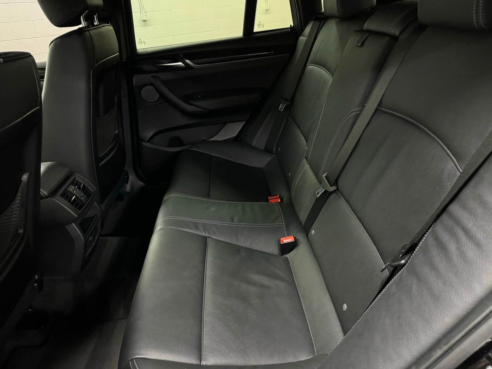 Used 2017 BMW X4 M40i image 11