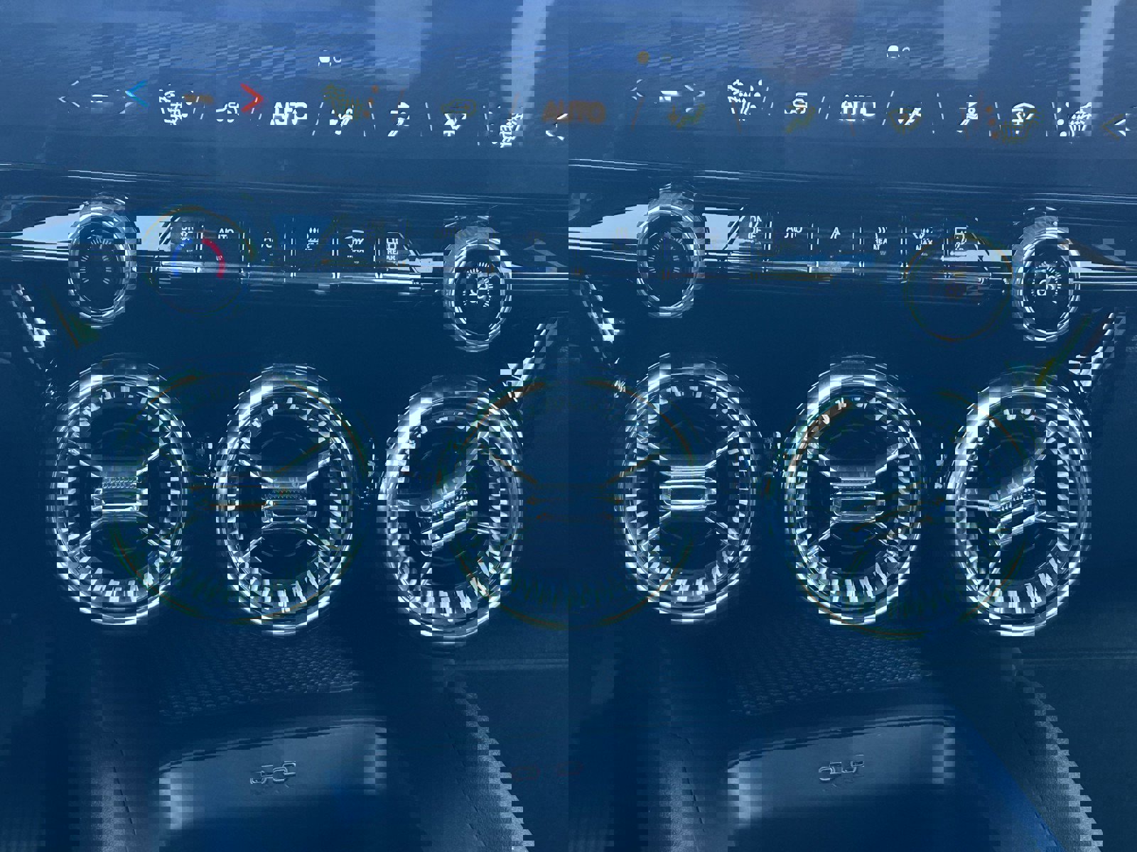 New 2026 Chevrolet Blazer EV LT w/ Super Cruise Package image 15