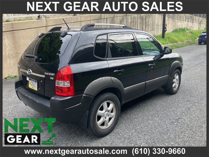Used 2005 Hyundai Tucson GLS FWD image 2