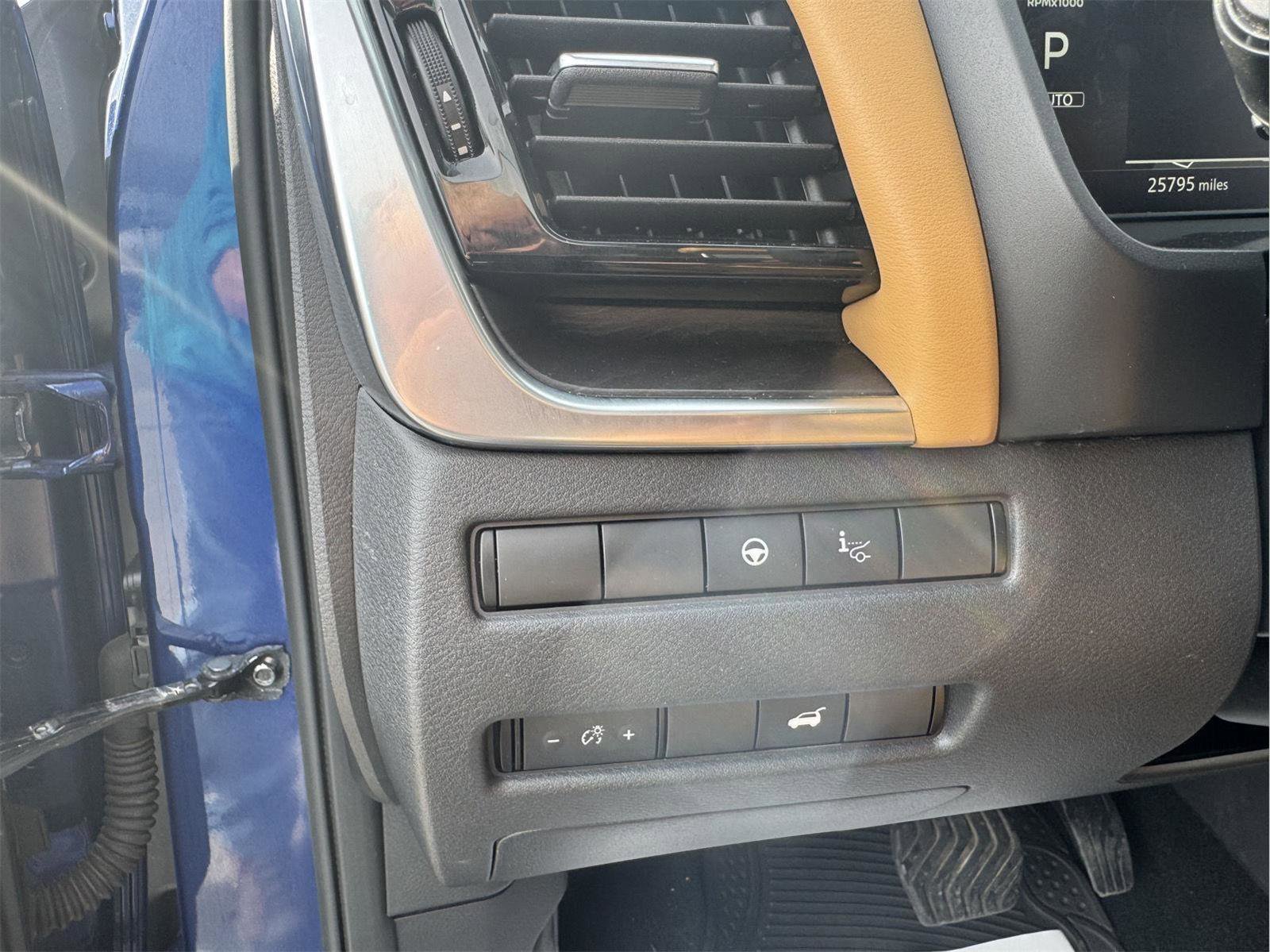 Used 2021 Nissan Rogue Platinum image 20