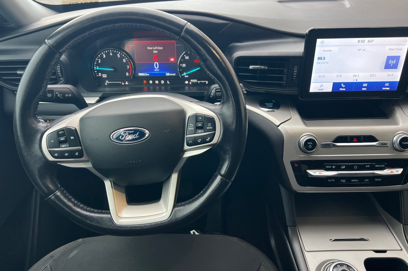 Used 2022 Ford Explorer XLT AWD/4WD image 16