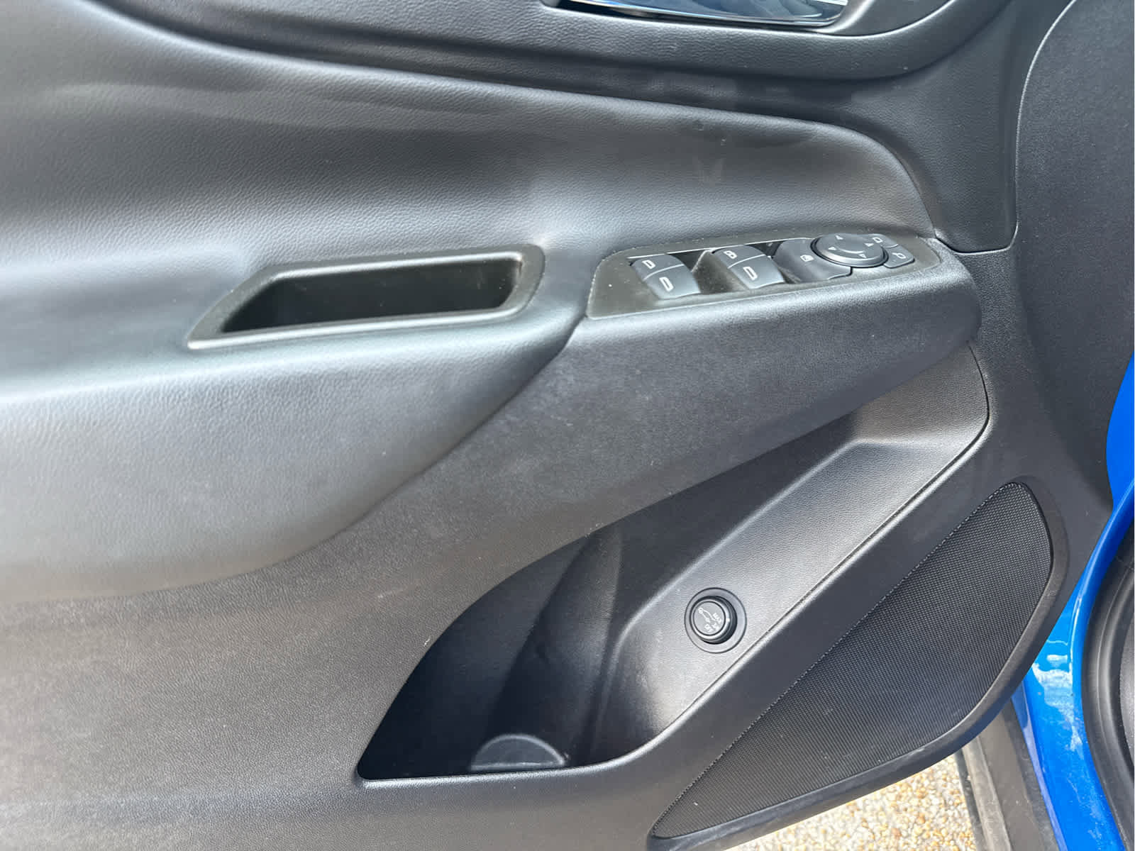Used 2024 Chevrolet Equinox LT w/ LPO, Floor Liner Package FWD image 22