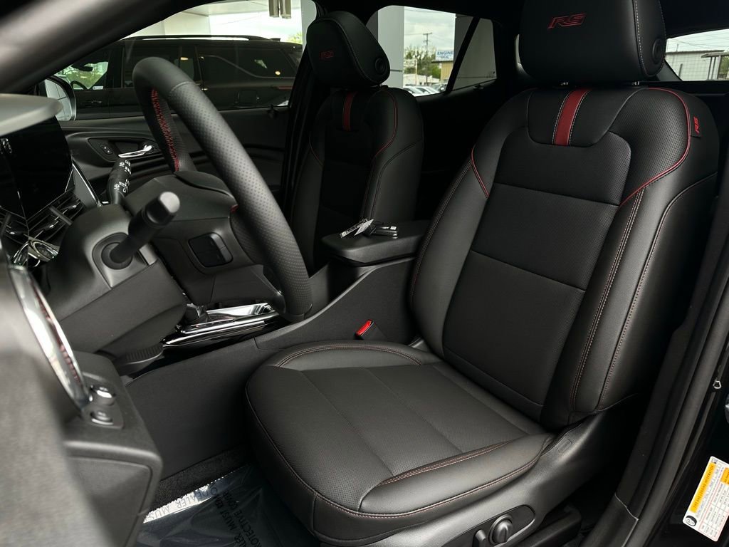New 2026 Chevrolet Trax RS w/ Sunroof Package FWD image 13
