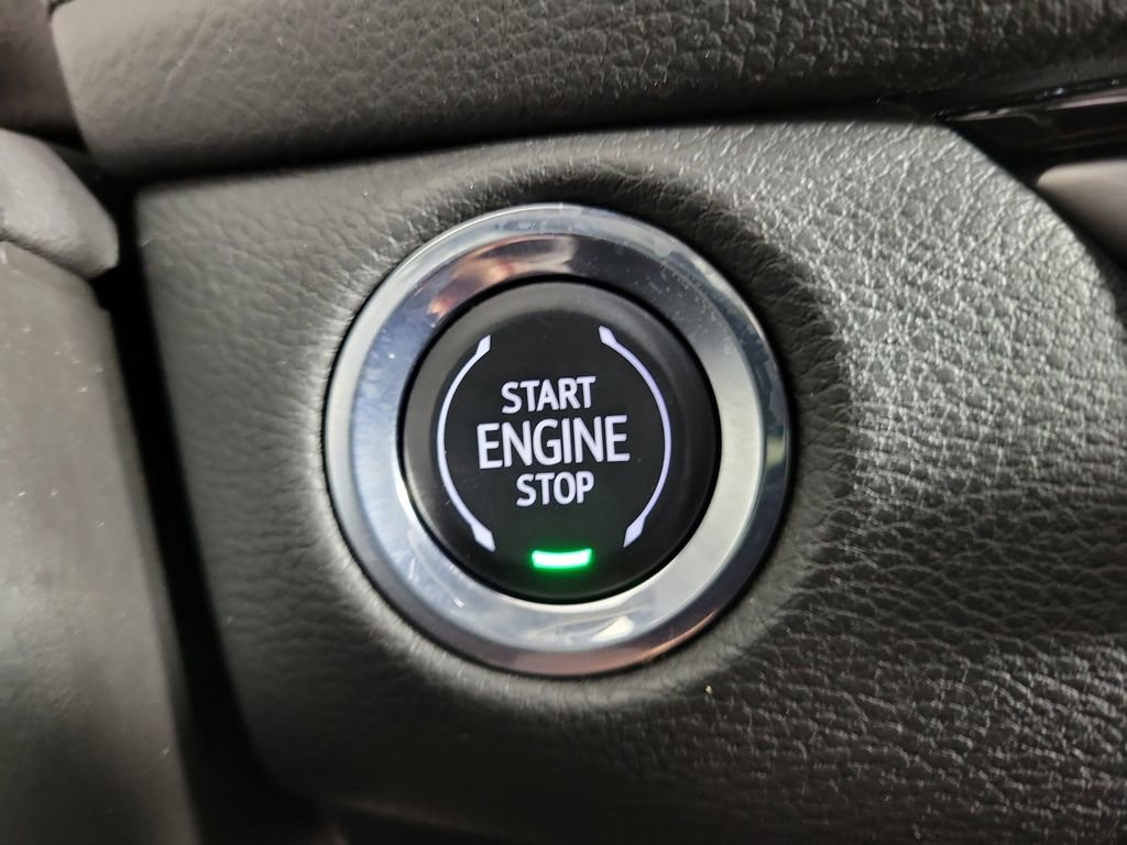 Certified 2024 Cadillac XT4 Premium Luxury image 30