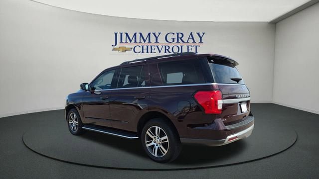 Used 2023 Ford Expedition XLT image 3