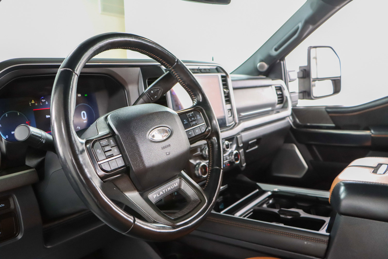 Used 2024 Ford F250 Platinum w/ FX4 Off-Road Package image 26