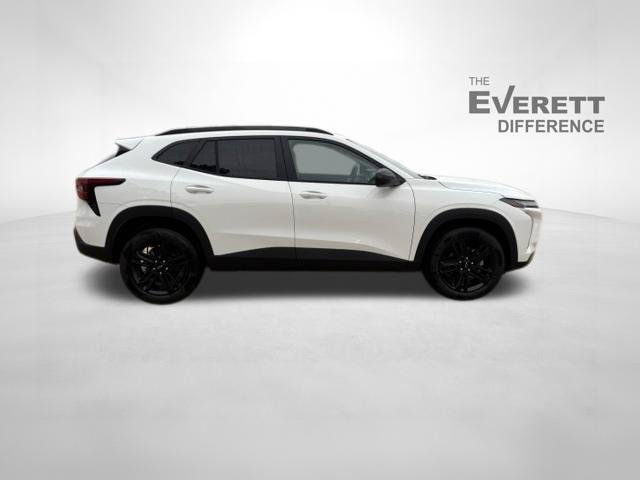 New 2026 Chevrolet Trax ACTIV w/ Sunroof Package FWD image 8