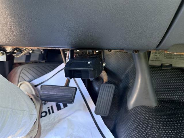 Used 2004 Chevrolet Silverado 3500 2WD Regular Cab image 22