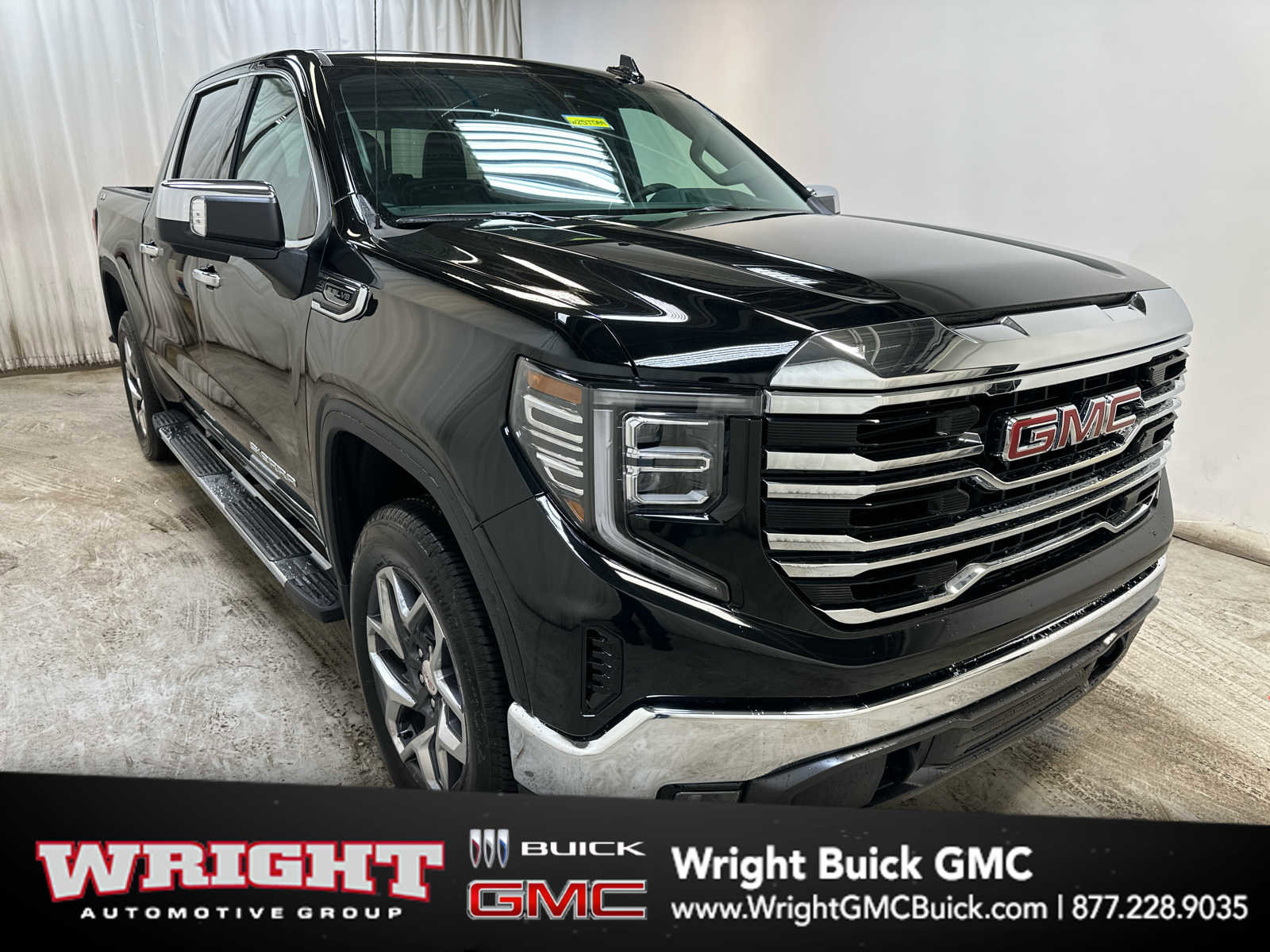 New 2025 GMC Sierra 1500 SLT w/ SLT Premium Package