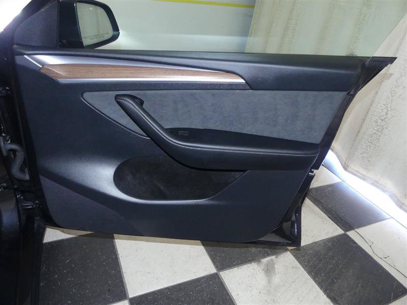 Used 2024 Tesla Model Y Long Range RWD image 23