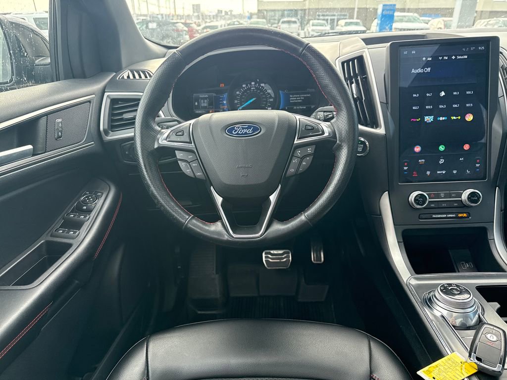 Used 2022 Ford Edge ST-Line image 16
