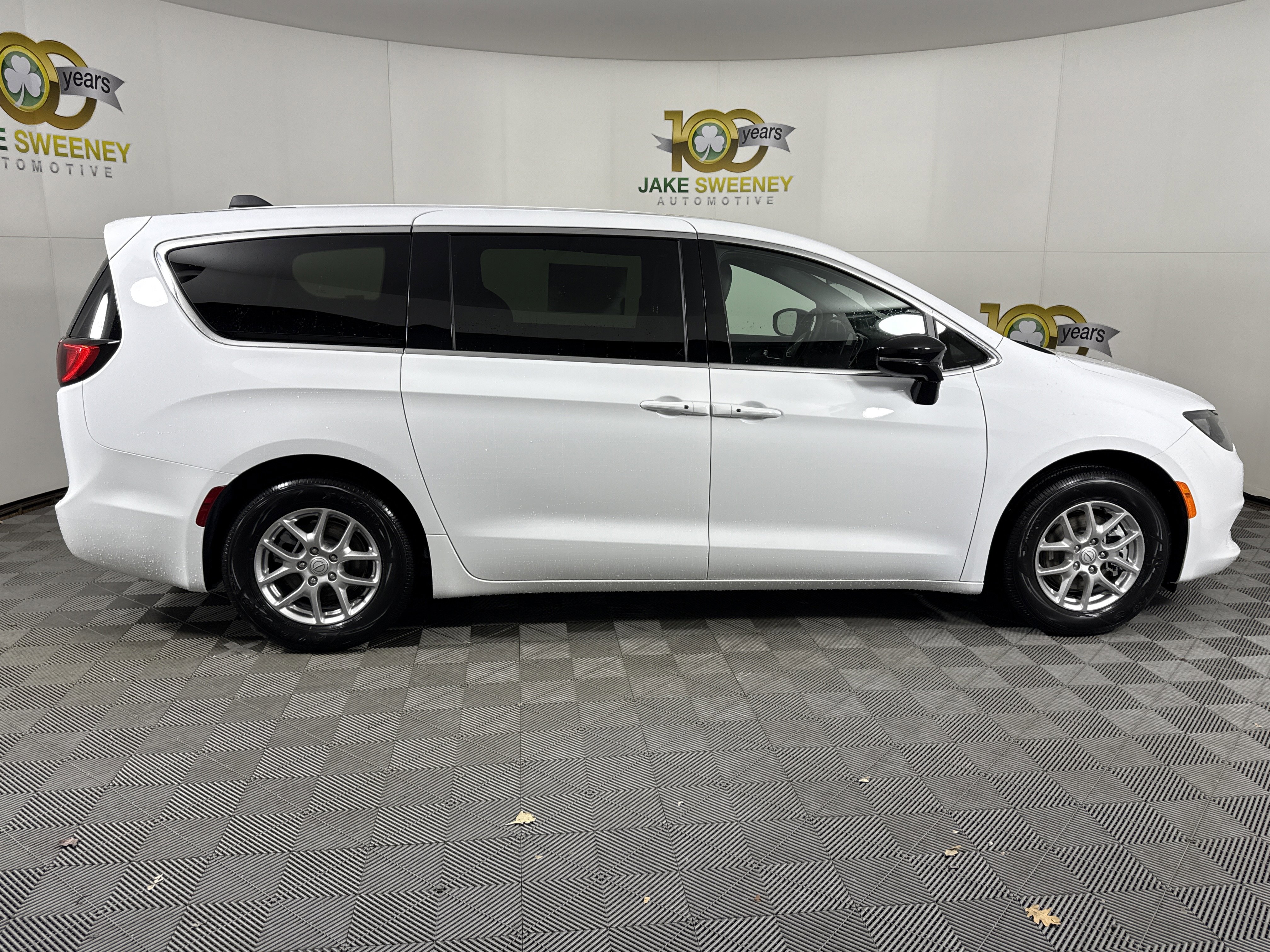 New 2026 Chrysler Voyager LX image 11
