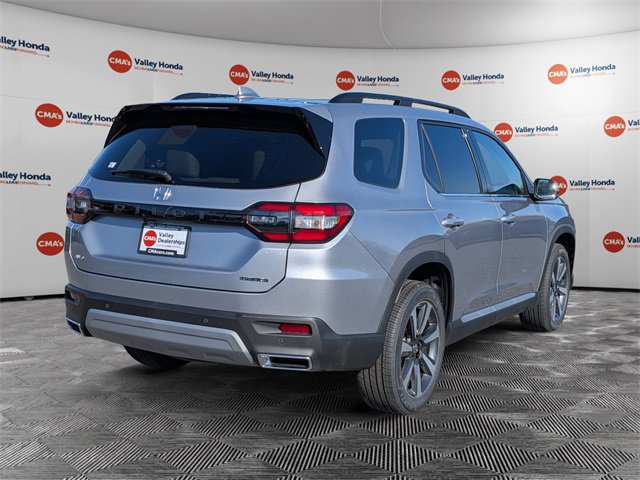 New 2025 Honda Pilot Touring image 5